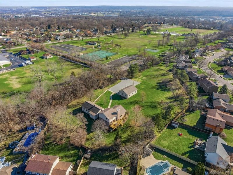 402 Wilson Park Drive, Miamisburg, OH 45342 Photo 1