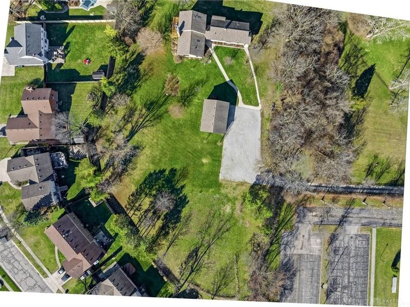 402 Wilson Park Drive, Miamisburg, OH 45342 Photo 9