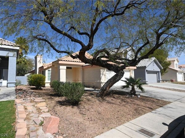 7256 Winding Creek Drive , Las Vegas, NV 89113