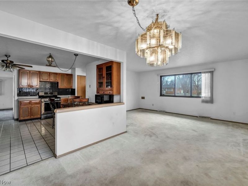 24419 Ronan Road, Bedford Heights, OH 44146 Photo 14