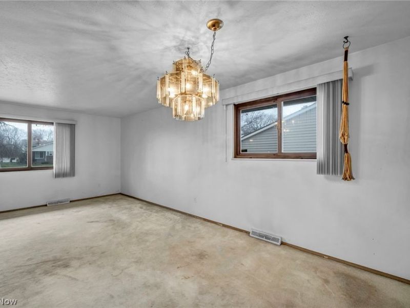 24419 Ronan Road, Bedford Heights, OH 44146 Photo 15