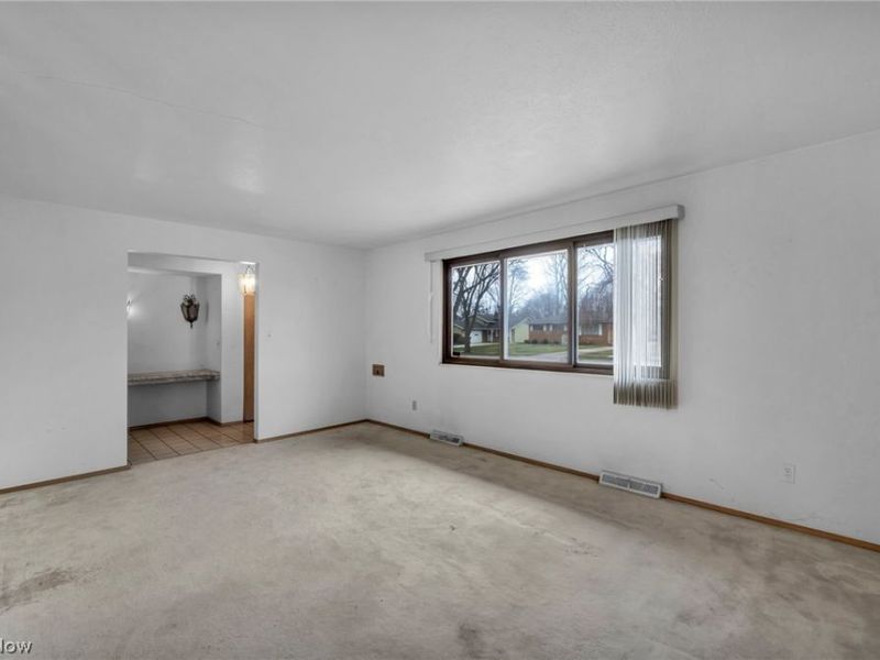 24419 Ronan Road, Bedford Heights, OH 44146 Photo 18