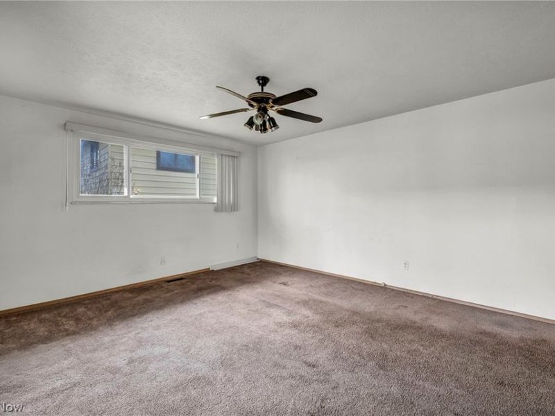 24419 Ronan Road, Bedford Heights, OH 44146 Photo 23