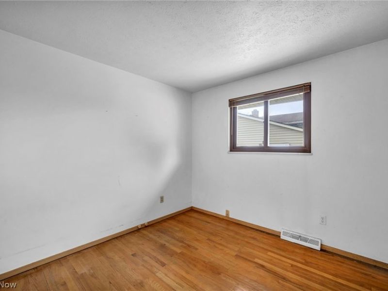 24419 Ronan Road, Bedford Heights, OH 44146 Photo 25