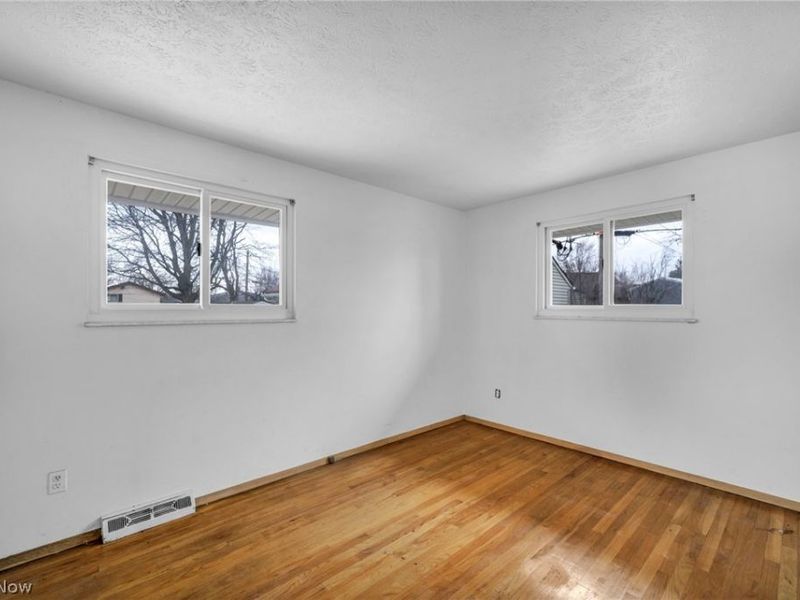 24419 Ronan Road, Bedford Heights, OH 44146 Photo 28