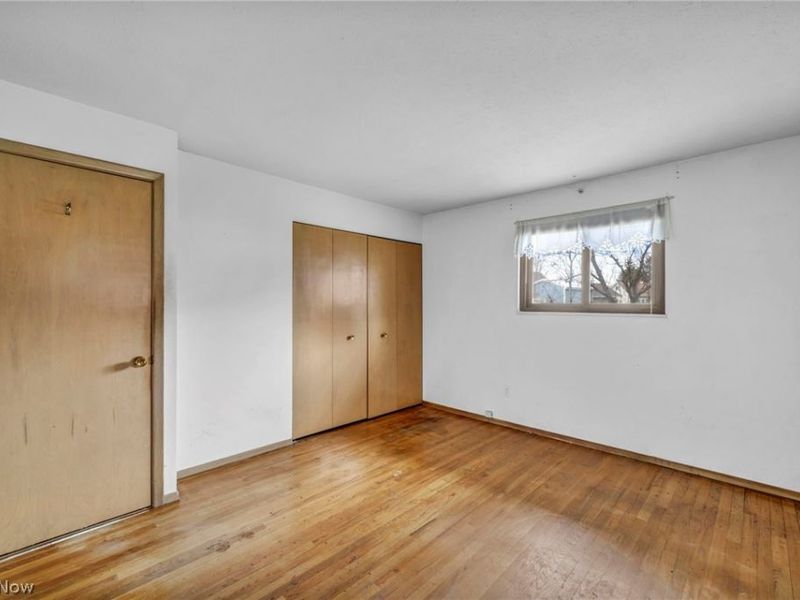 24419 Ronan Road, Bedford Heights, OH 44146 Photo 33