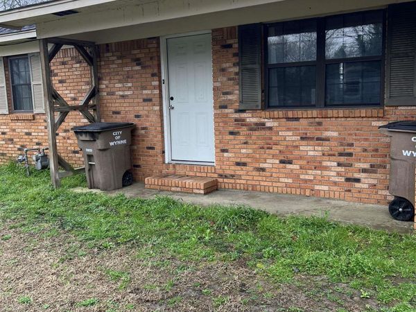 301 W L'anguille Avenue , Wynne, AR 72396