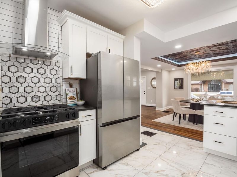 214 Parkwood Avenue, Columbus, OH 43203 Photo 10