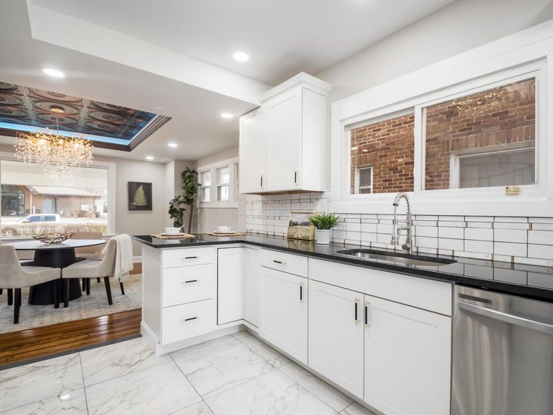 214 Parkwood Avenue, Columbus, OH 43203 Photo 11