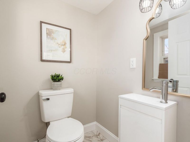 214 Parkwood Avenue, Columbus, OH 43203 Photo 13