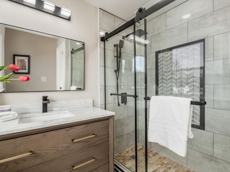 214 Parkwood Avenue, Columbus, OH 43203 Photo 19