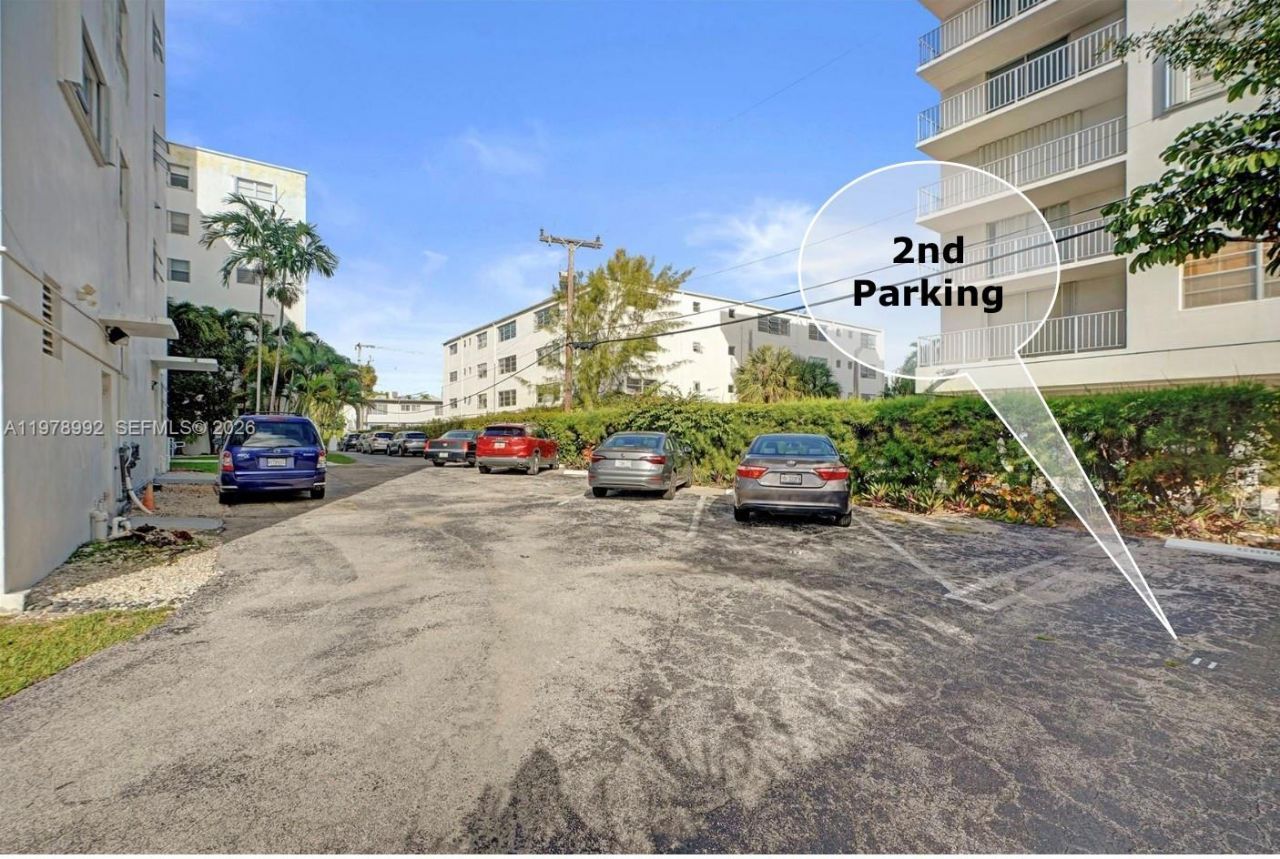 1075 92nd St, Unit 405, Bay Harbor Islands, FL 33154 Photo