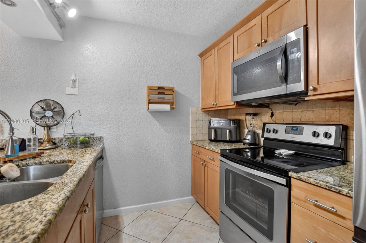 8181 Boca Rio Dr , Unit 8181, Boca Raton, FL 33433 Photo