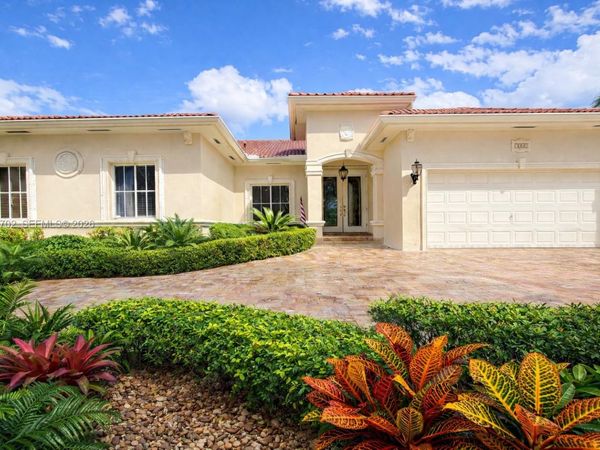 7851 NW 159th Ter , Miami Lakes, FL 33016