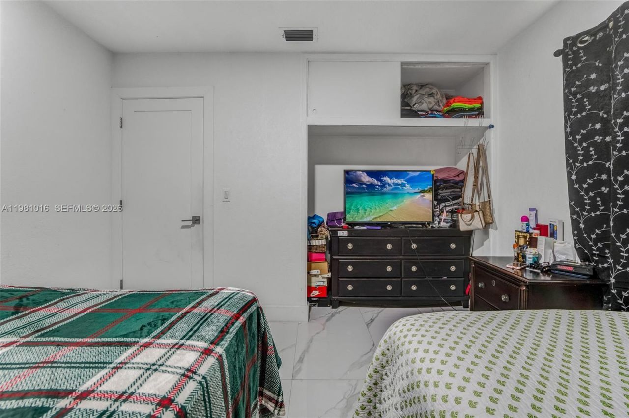 1570 NE 9th St , Homestead, FL 33033 Photo