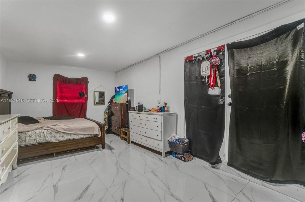 1570 NE 9th St , Homestead, FL 33033 Photo