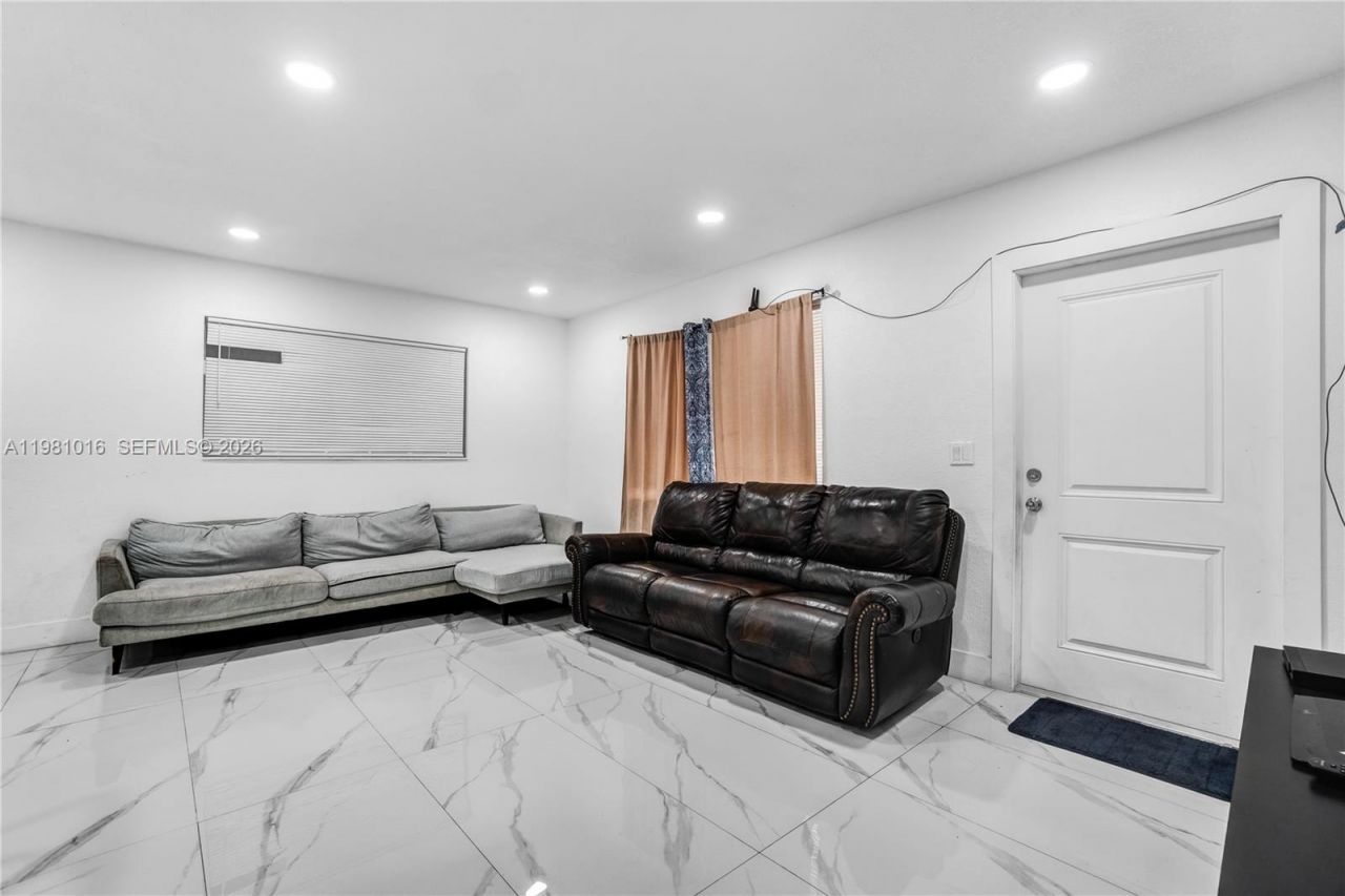 1570 NE 9th St, Homestead, FL 33033 Photo