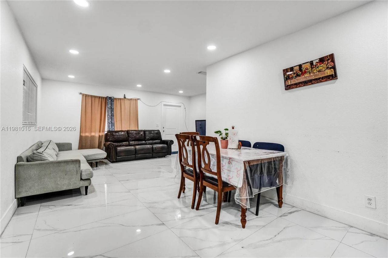 1570 NE 9th St, Homestead, FL 33033 Photo