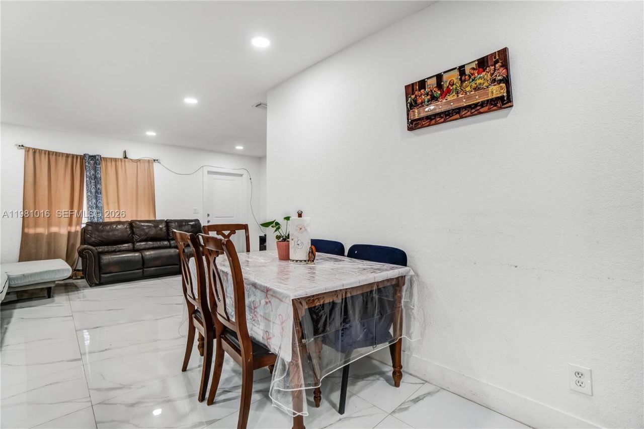 1570 NE 9th St , Homestead, FL 33033 Photo