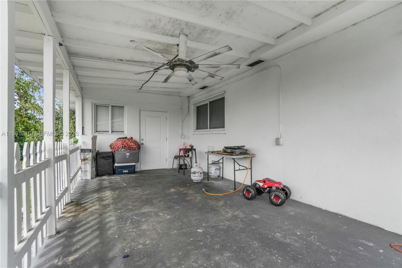 1570 NE 9th St , Homestead, FL 33033 Photo