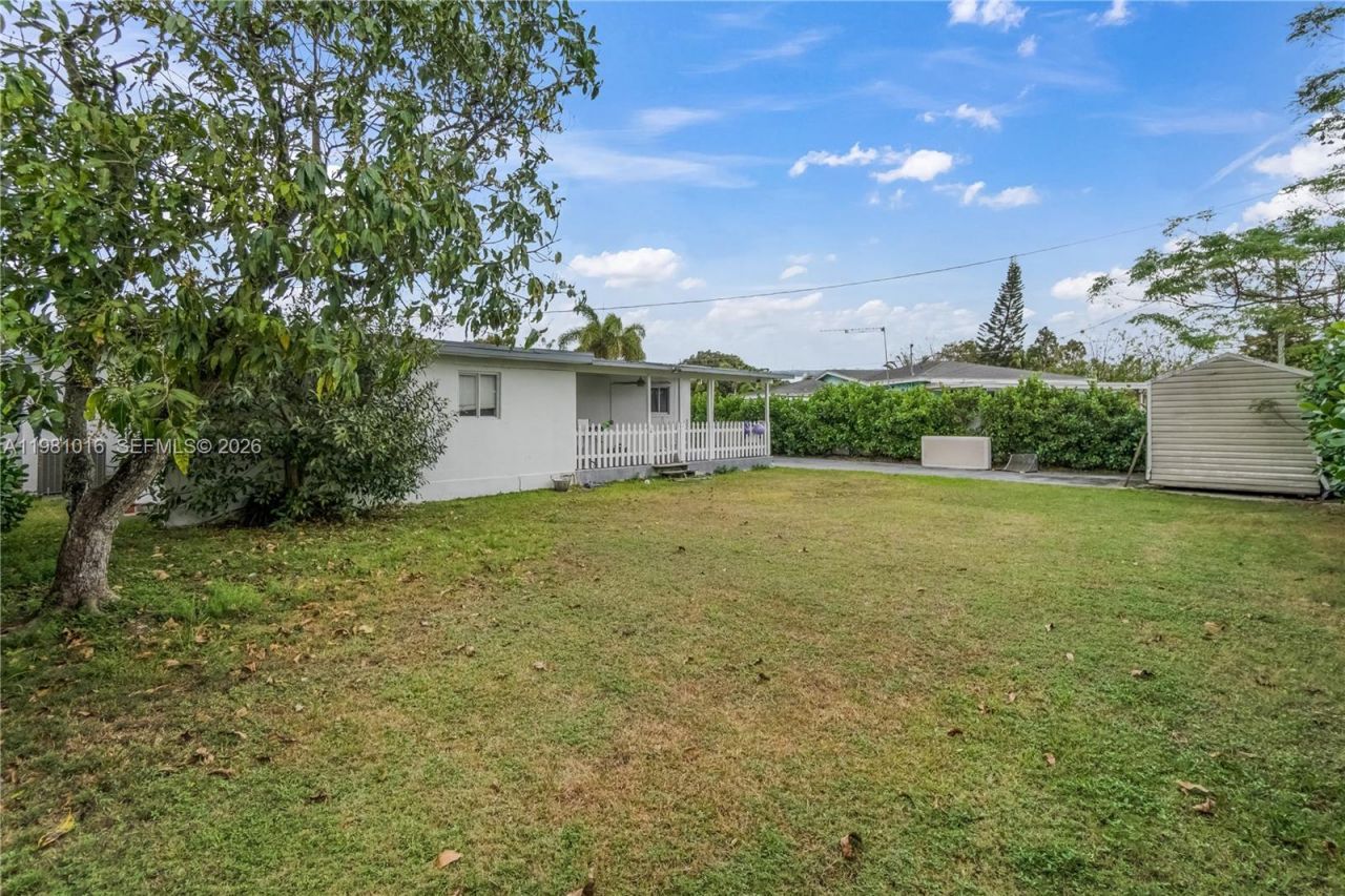 1570 NE 9th St , Homestead, FL 33033 Photo