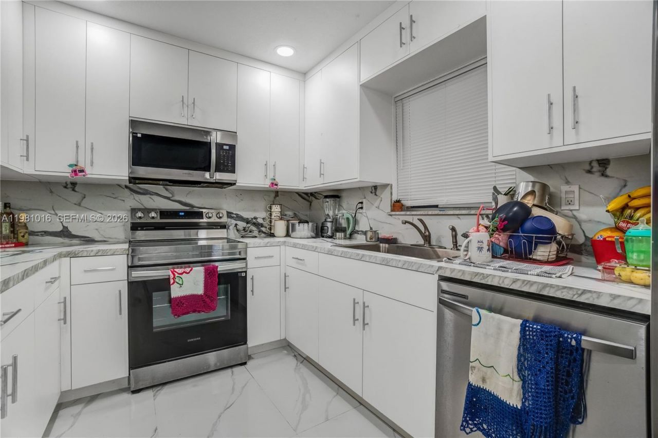 1570 NE 9th St , Homestead, FL 33033 Photo