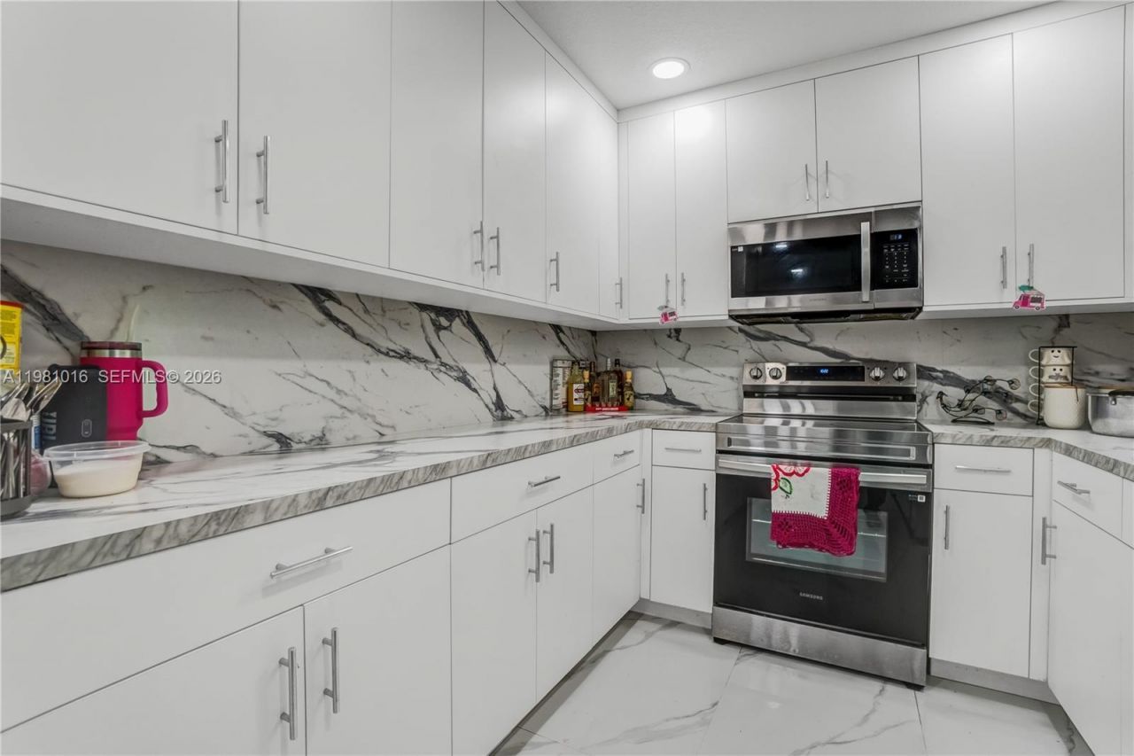 1570 NE 9th St, Homestead, FL 33033 Photo