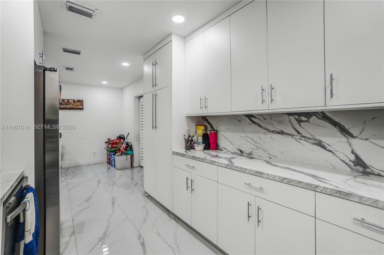 1570 NE 9th St , Homestead, FL 33033 Photo