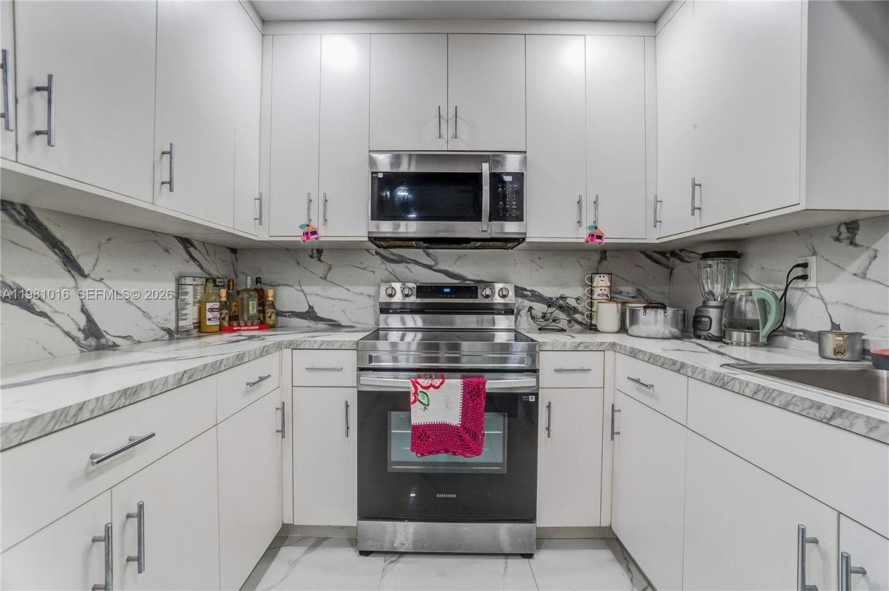 1570 NE 9th St , Homestead, FL 33033 Photo