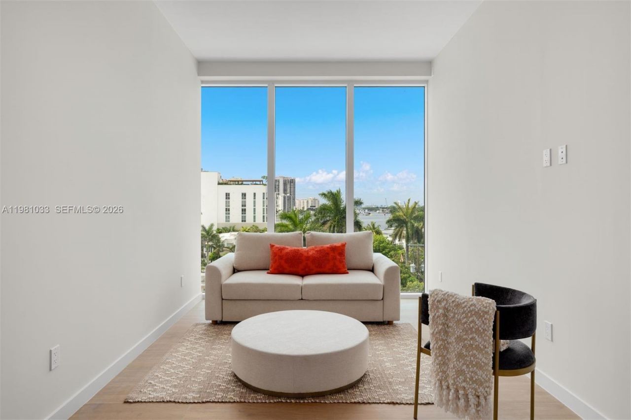 527 Orton Ave, Unit 902, Fort Lauderdale, FL 33304 Photo