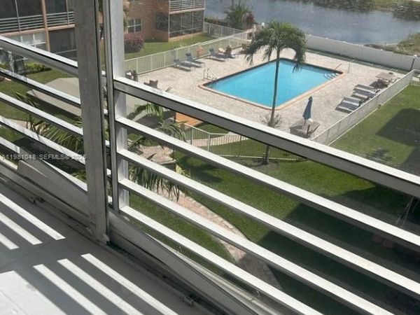 3048 E Sunrise Lakes Dr , Unit 411, Sunrise, FL 33322