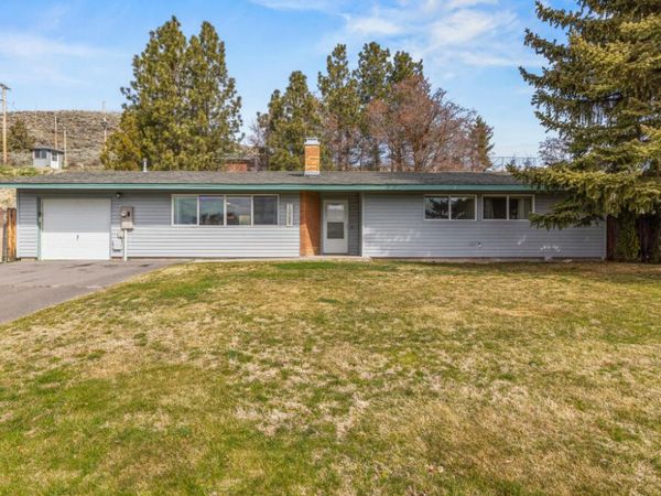 10055 Westbrook Drive, Klamath Falls, OR 97603