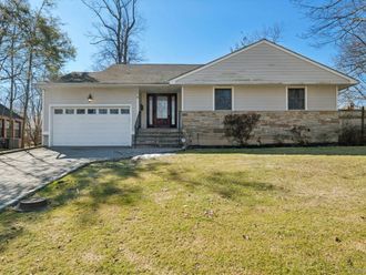 6 Saint George Road Great Neck, NY 11021