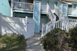 405 Cambridge Circle  photo 4