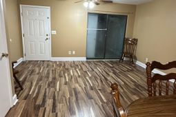 405 Cambridge Circle  photo 4