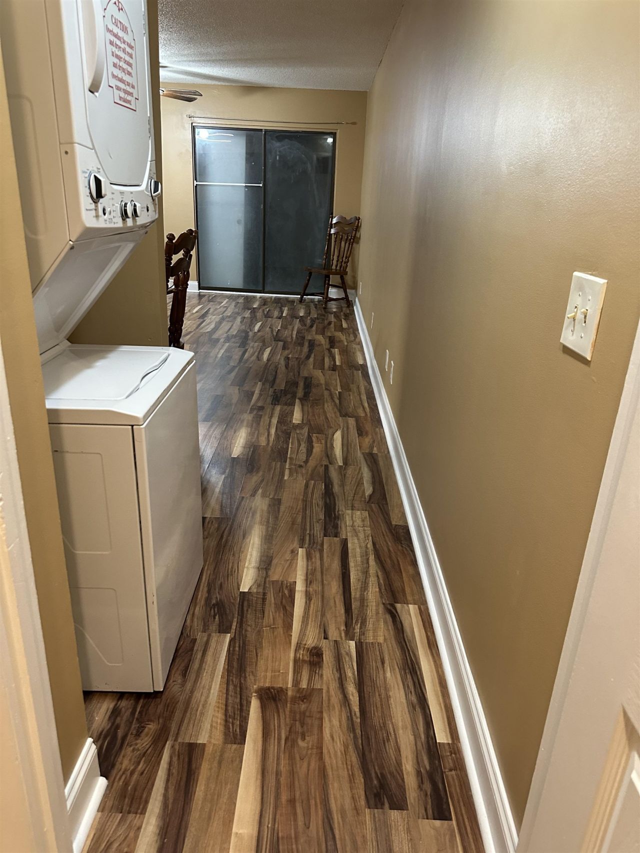 405 Cambridge Circle  Photo 8