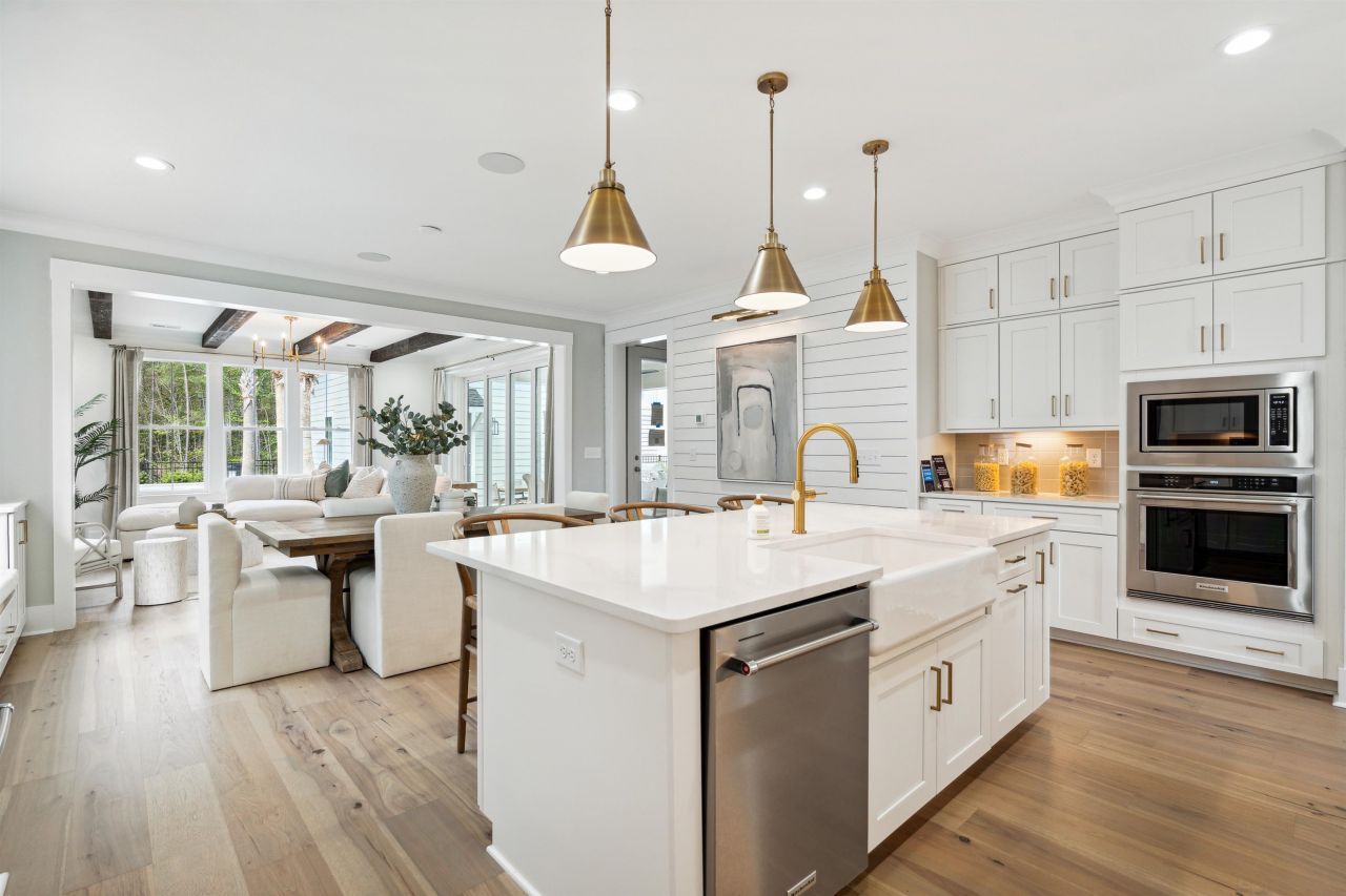 1139 Milford Way Photo 4