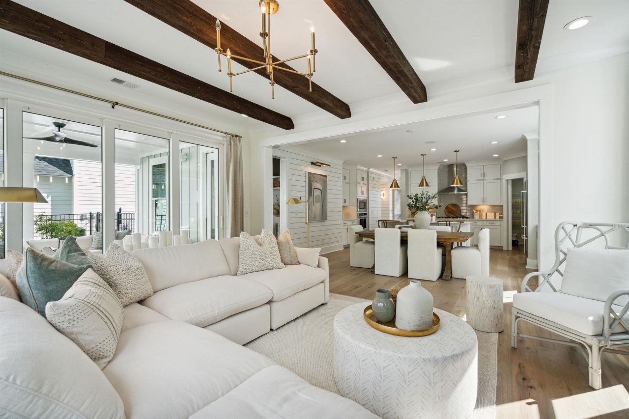 1139 Milford Way Photo 6