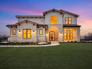 10621 Arrowhead Point Drive, Fort Worth, TX 76179