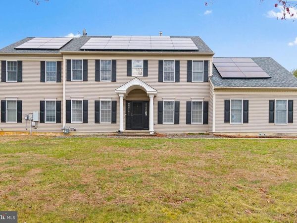 218 HERITAGE DRIVE, COLUMBUS, NJ 08022