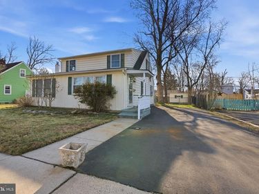 625 HILLCREST AVENUE, MORRISVILLE, PA 19067