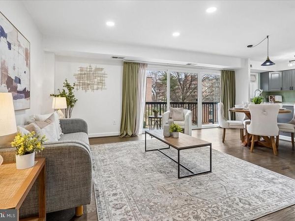 3220 S 28TH STREET, Unit 202, ALEXANDRIA, VA 22302