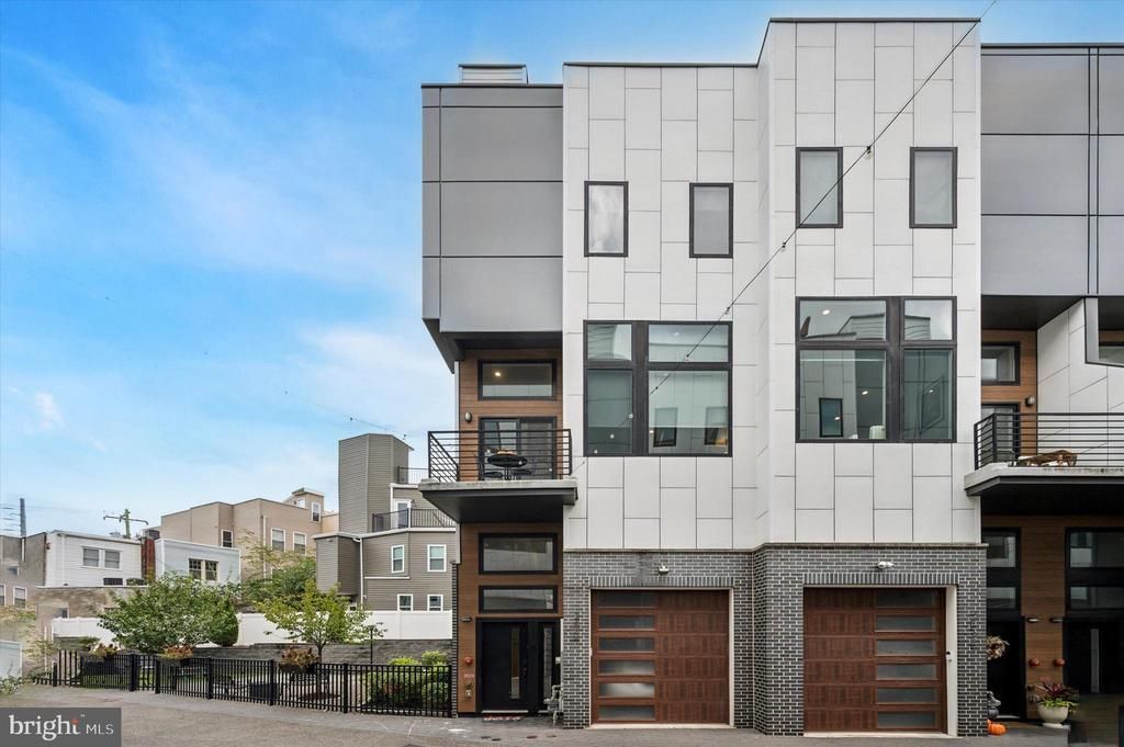 2537 Graduate Square, Philadelphia, PA 19146 Main Photo