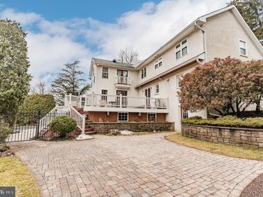 54 NORRISTOWN ROAD, BLUE BELL, PA 19422