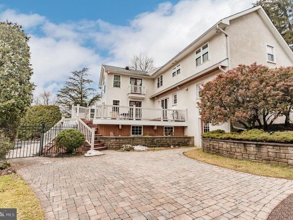 54 NORRISTOWN ROAD, BLUE BELL, PA 19422