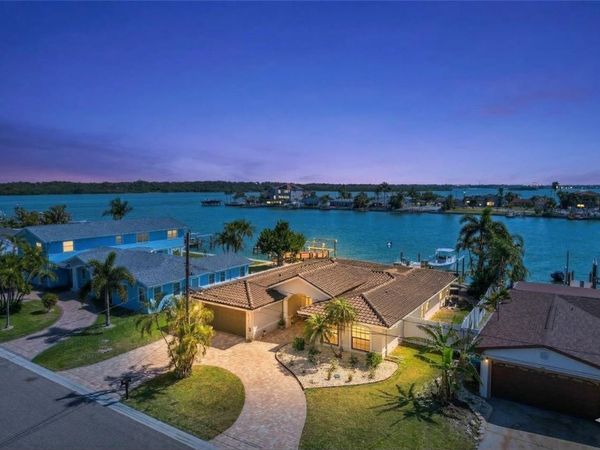 565 CRYSTAL DRIVE, MADEIRA BEACH, FL 33708