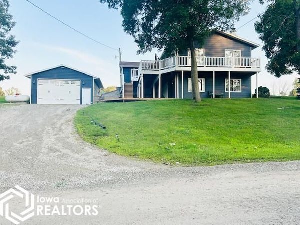 110 Cottage Lane, Montezuma, IA 50171