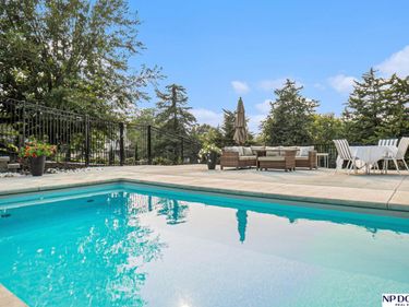 22132 Riverside Drive, Omaha, NE 68022