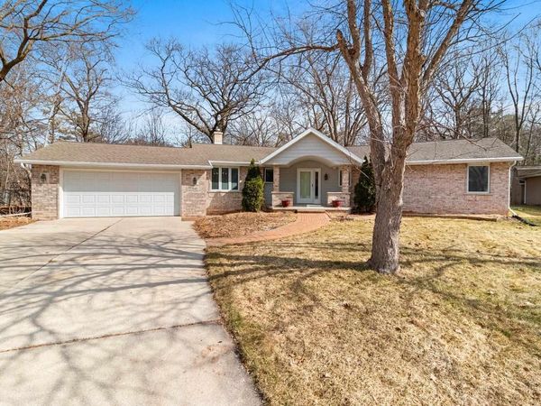 1543 RUSTIC RIDGE COURT, Green Bay, WI 54311