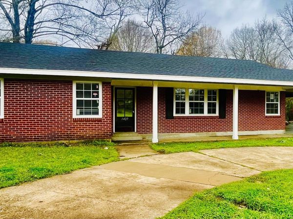 1427 Genie Fairway , Greenville, MS 38701